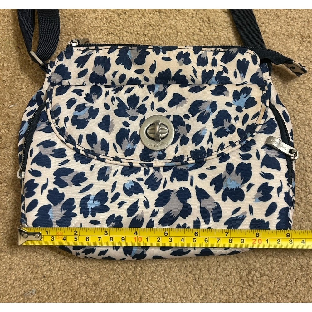 Baggallini Floral Cheetah Turn Lock Crossbody Canvas Bag Pockets Zip Purse - Picture 12 of 14